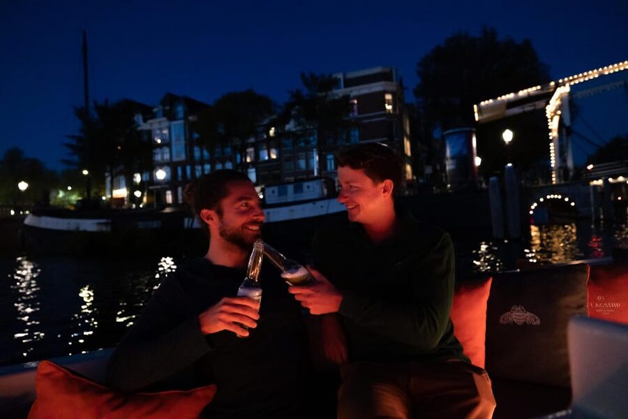 Amsterdam: Evening Canal Cruise with (Open) Bar on Board - Amsterdam Light Festival Art on Select Dates