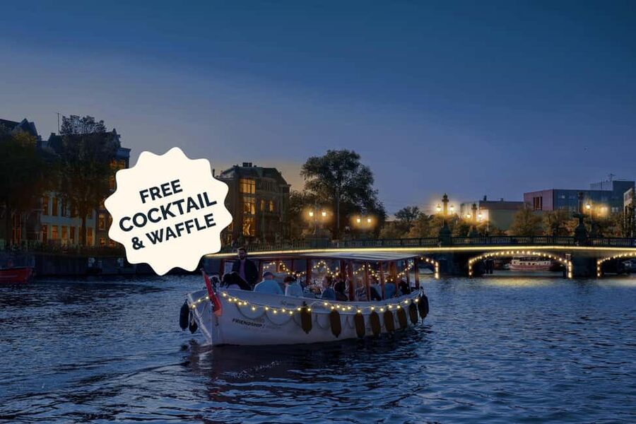 Amsterdam: Evening Lights Cruise incl. Cocktail & Waffle - Getting Cozy on the Heated, Covered Salon Boat (and Why It Matters)