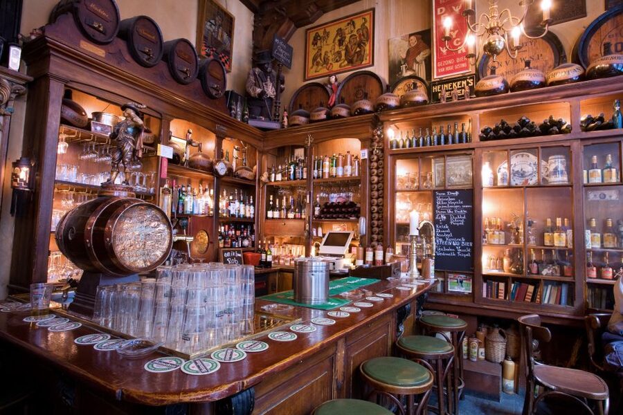 Amsterdam: Exclusive Red Light District Tour and Drink - A Two-Hour Red Light District Tour That Actually Puts It in Context
