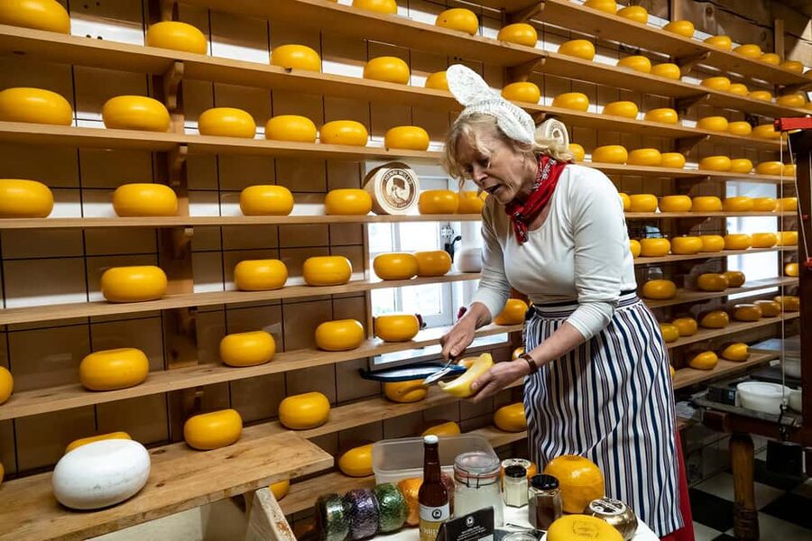 Amsterdam: Experience Zaanse Schans Windmills & Cheese Farm - Getting There From Amsterdam: Ferry + Luxury Coach for a Smooth Start