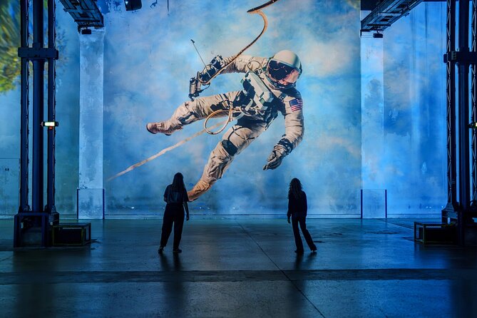 Amsterdam: Fabrique des Lumières entrance ticket - Your best moves once you’re there: mirror room, side spaces, and timing