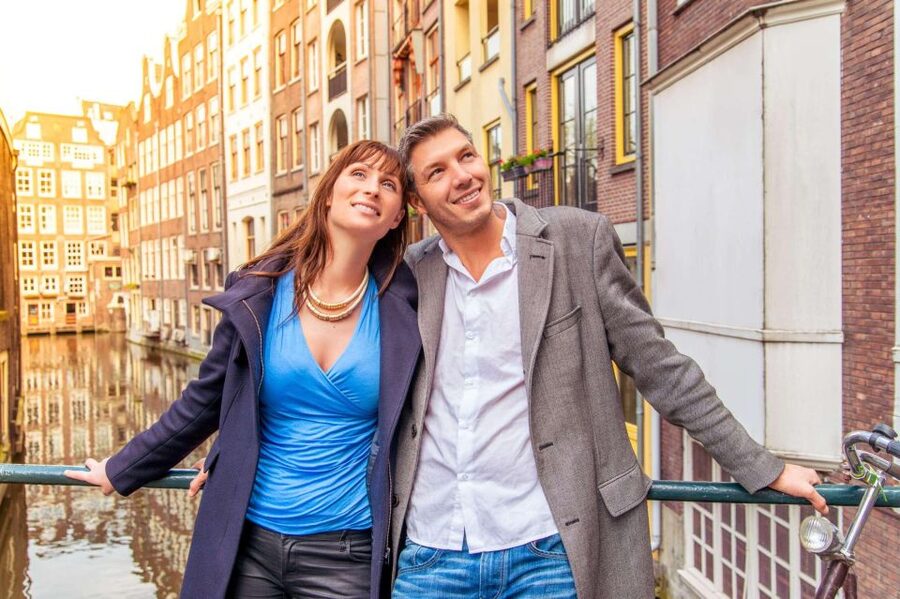 Amsterdam Family Friendly Historical Walking Tour - 2-Hour Amsterdam Old Town Highlights: Begijnhof and Dam Square Done Right