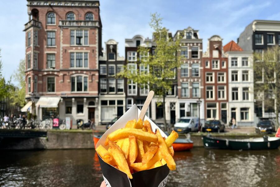 Amsterdam: Food and Culture Walking Tour with Tastings - Jordaan neighborhood flavor: where the walk turns from landmarks to daily life