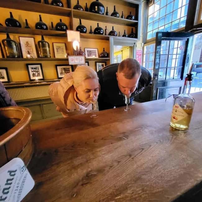 Amsterdam: Food Walking Tour - Starting at Amsterdam Centraal, then up to the Schreierstoren café break