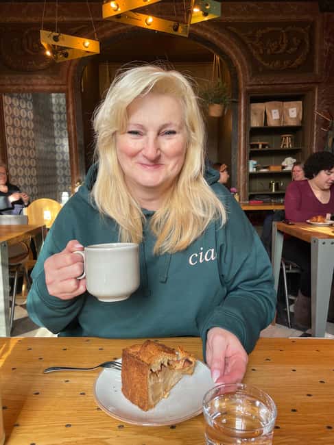 Amsterdam: Food Walking Tour - Local herring tasting, then a finish at Dam Square