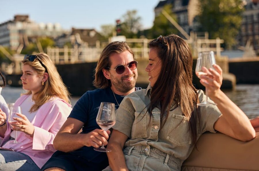 Amsterdam: German Guided Canal Cruise with on Board Bar - Small practical things that can make or break your trip