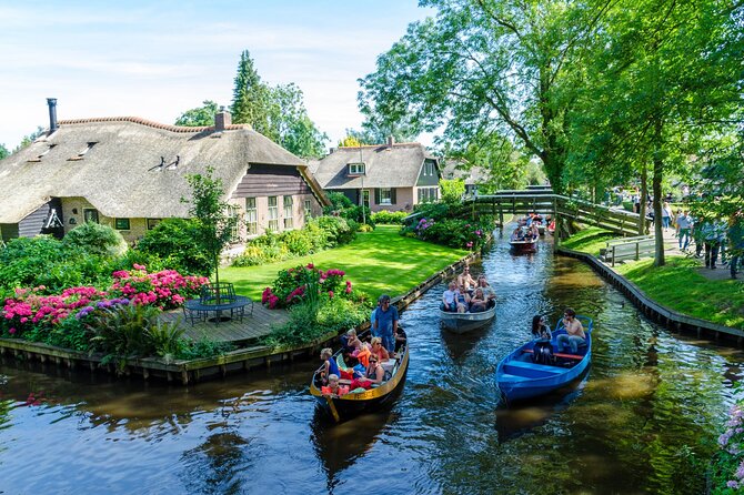 Amsterdam: Giethoorn Tour Scenic Cruise, Cheese & Free Time - Why Giethoorn Works as a Day Trip From Amsterdam