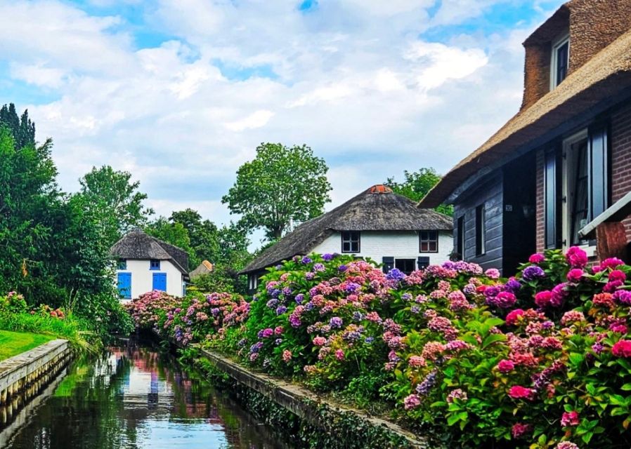 Amsterdam: Giethoorn, Zaandam & Zaanse Schans Tour w/ Pickup - From Flevoland to IJsselmeer: The Drive That Explains the Terrain