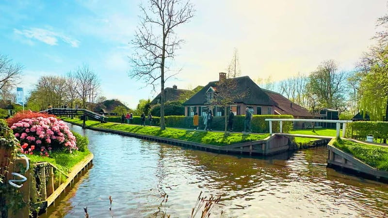 Amsterdam: Giethoorn & Zaanse Schans Small Group Day Trip - Price and Value: Why $118 Can Be Fair for a Full Dutch Day