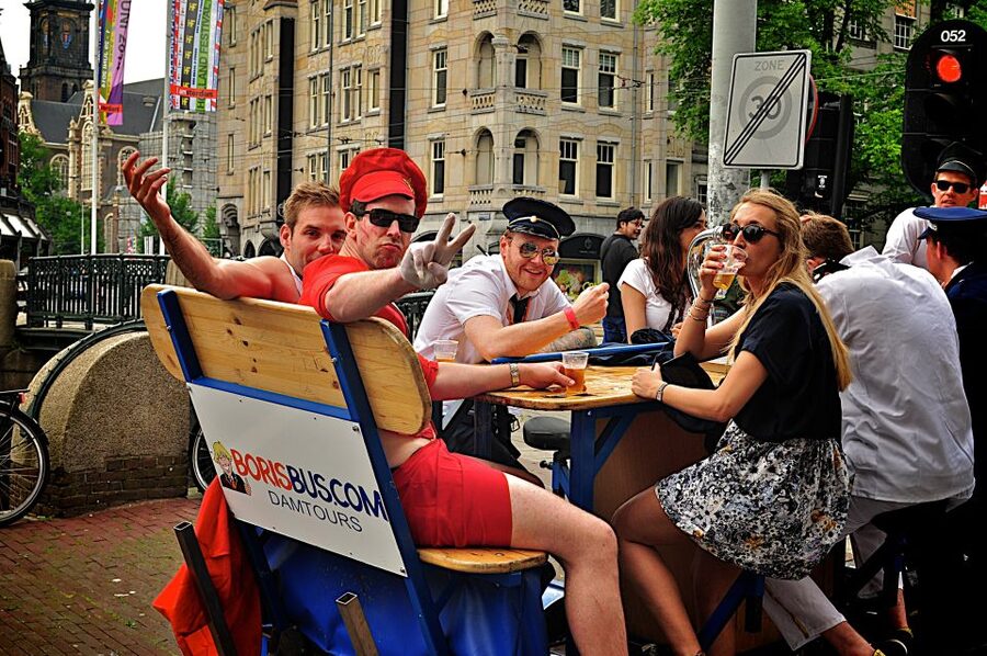 Amsterdam: Guided Beer Bike or Prosecco Bike Tour - Who this suits best in Amsterdam