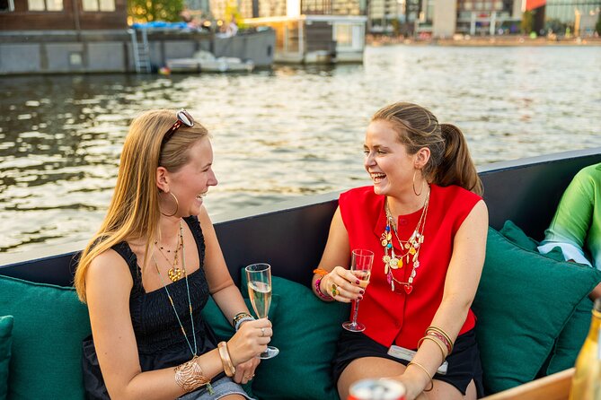 Amsterdam: Guided Open Boat Canal Cruise Unlimited Drinks Option - When things go wrong: the small set of problems you can actually prevent