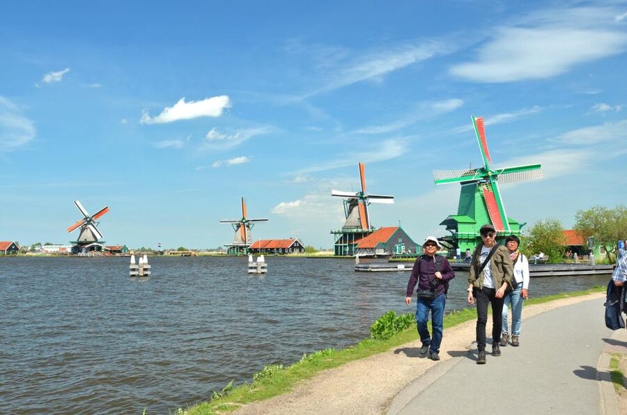 Amsterdam: Guided Zaanse Schans, Windmills & Cheese Tour - Wooden Shoe Workshop: clogs, craft, and why it’s more than a souvenir