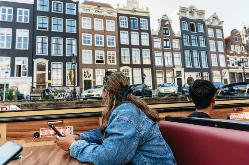 Amsterdam: Heated Canal Cruise Including Audioguide - Audioguide and Onboard Audio: How to Get the Most Value