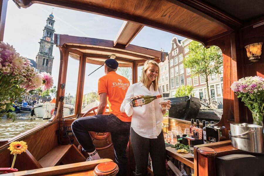 Amsterdam: Heated Canal Cruise with Unlimited Drinks & Bite - How long to plan for, and what to expect on timing