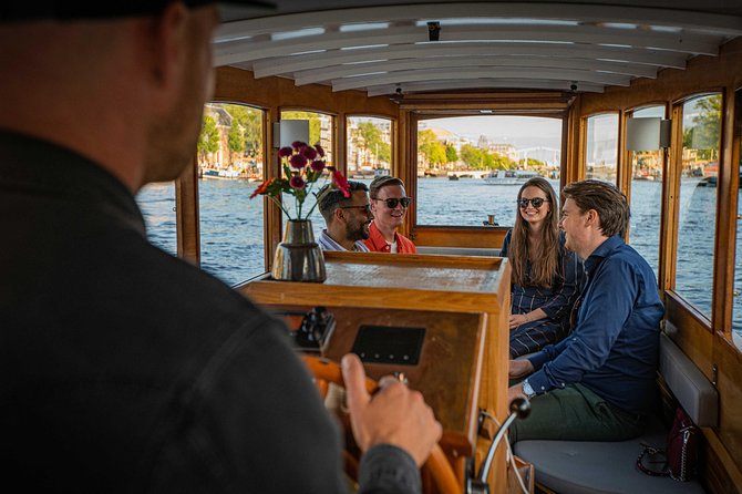 Amsterdam Highlights Canal Cruise with a Drink - Meeting at H’ART Museum on the Amstel (and why that location matters)