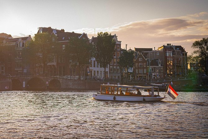 Amsterdam Highlights Canal Cruise with a Drink - Jordaan district: where the cruise turns from sightseeing to local feel