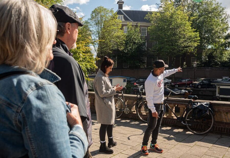 Amsterdam: Highlights & History Walking Tour - Old Town Details: Dam Square, Old Church, and the “How Did That Happen?” Moments