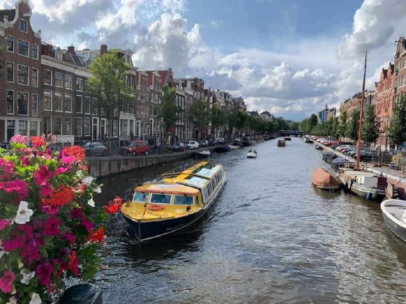 Amsterdam: Historic City Centre Canal Cruise - Photo Deck Time: When to Sit Outside and When to Stay Warm