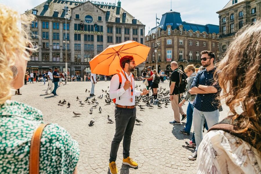 Amsterdam: Historical Highlights Walking Tour with Tasting - The Dutch food tasting at the end, what to expect