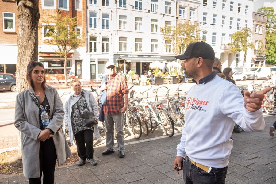 Amsterdam: Jewish Quarter and History Guided Tour - Portuguese Synagogue and the Feeling of a Neighborhood With Institutions
