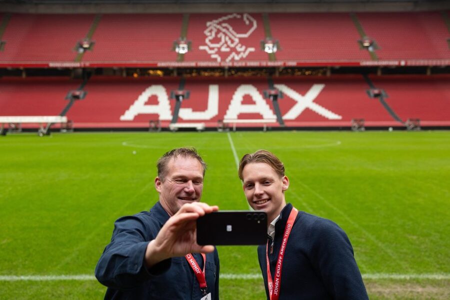Amsterdam: Johan Cruijff ArenA Tour with Optional Guide - Self-guided vs guided: choose based on how you like to travel