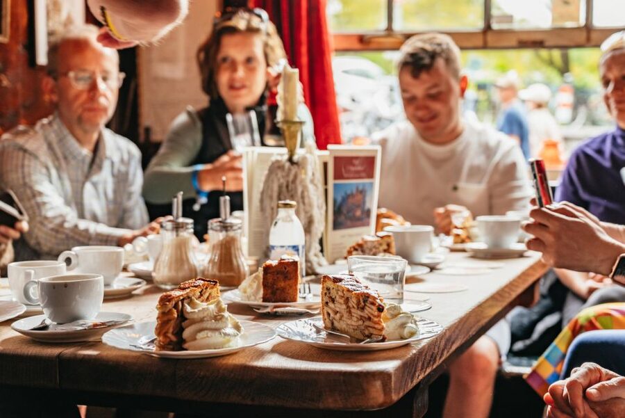 Amsterdam: Jordaan District Local Food Walking Tour - What you’ll learn: Jordaan history through Dutch food habits