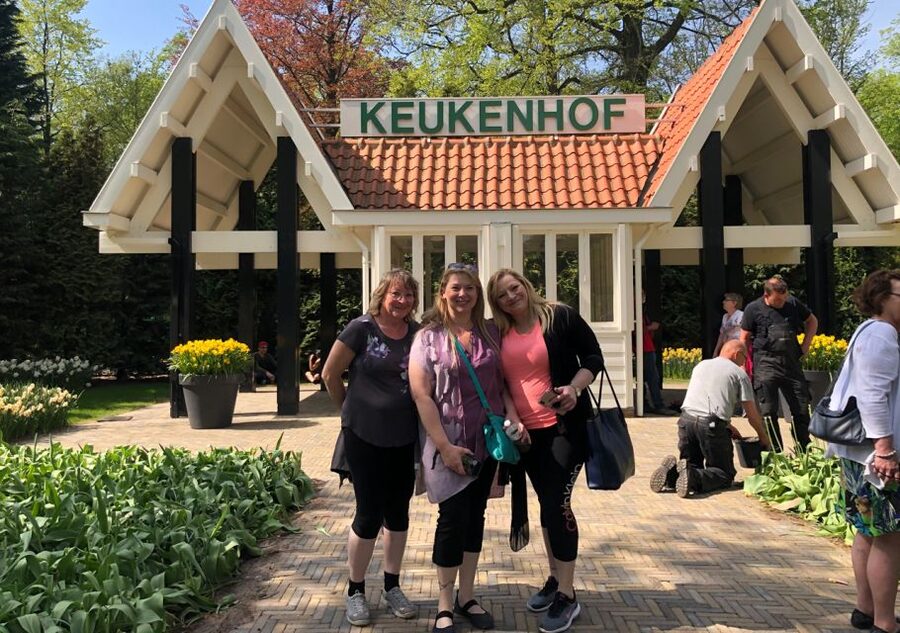 Amsterdam: Keukenhof Tulip Garden and Giethoorn Experience - What You Get For $175: Real Value Breakdown