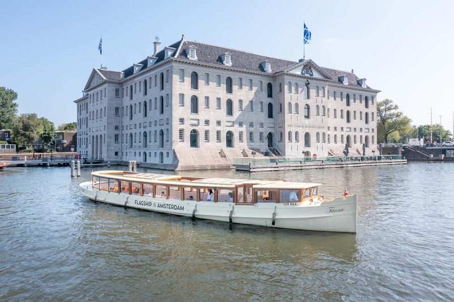 Amsterdam: King's Day Party Cruise with Open Bar & Music - Unlimited Drinks, Real Value, and a Smart Pacing Tip