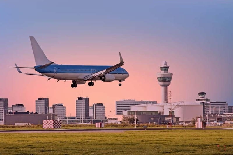 Amsterdam: Layover Flight Private Guided Tour (3h, 4h or 5h) - Meeting points and getting into the city from Schiphol