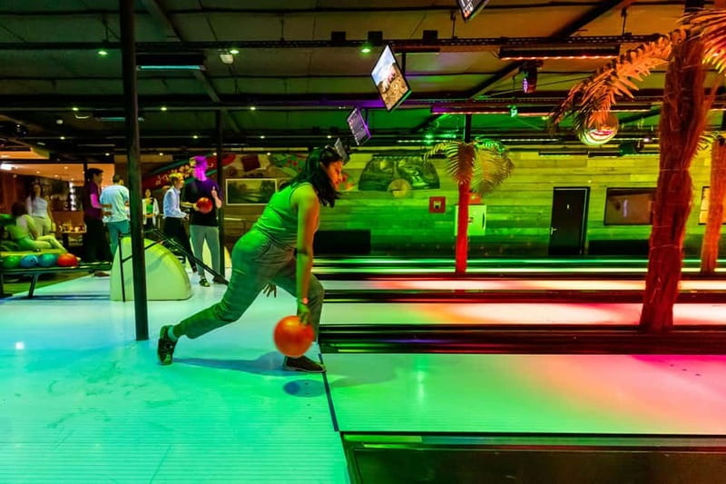 Amsterdam: LED Bowling Experience - Tropical Lane Theme Plus Weekend DJ Energy