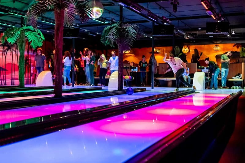 Amsterdam: LED Bowling Experience - Your 1 Hour Game Plan: Shoes, Lanes, And A Smooth Start