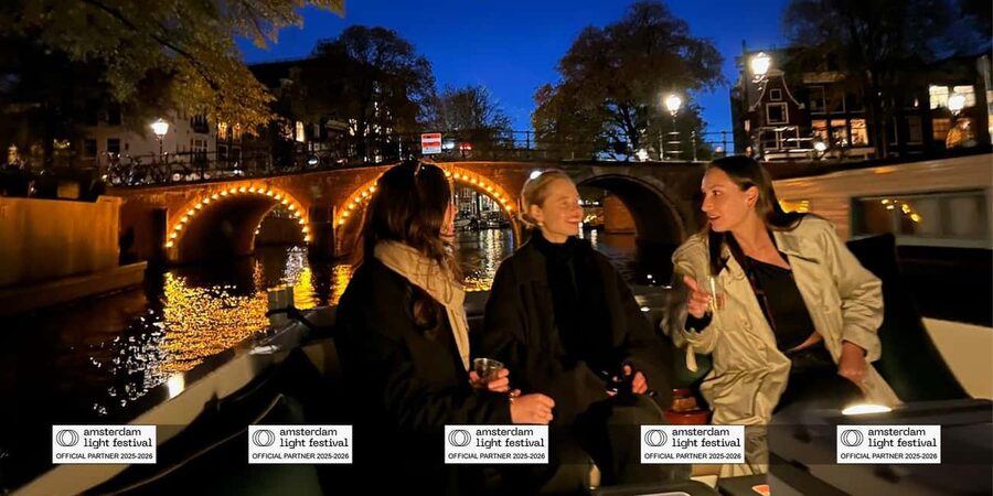 Amsterdam: Light Festival Boat+Unlimit.Drinks & Snack Option - Should you book this Amsterdam Light Festival boat cruise?