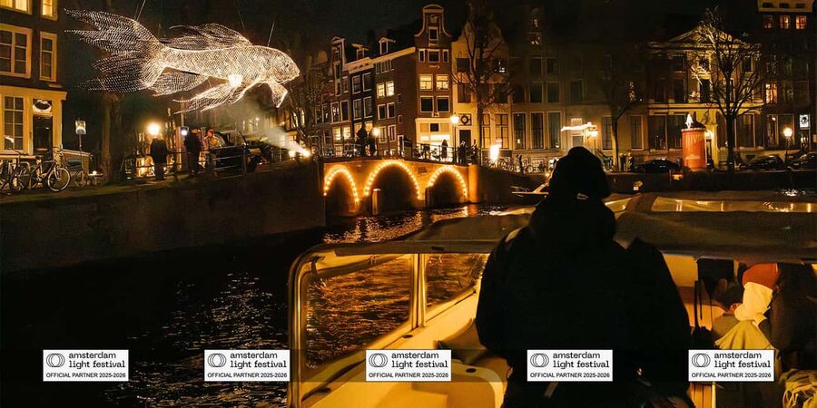 Amsterdam: Light Festival Boat+Unlimit.Drinks & Snack Option - What the Light Festival theme Legacy means while you cruise