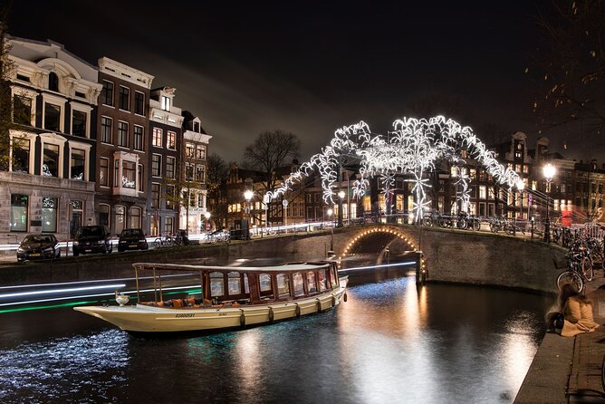 Amsterdam Light Festival: Canal Cruise + Snack & Unlimited Drinks - The Live Guide: Helpful, Hit-or-Miss, and How to Make It Work
