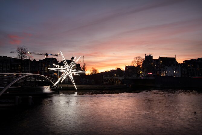 Amsterdam Light Festival Canal Cruise + Unlimited Drinks Option - Meeting at Prins Hendrikkade near Central Station, and How to Show Up Smart