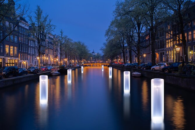Amsterdam Light Festival Canal Cruise + Unlimited Drinks Option - How the 1 Hour 15 Minutes Flows on the Canals