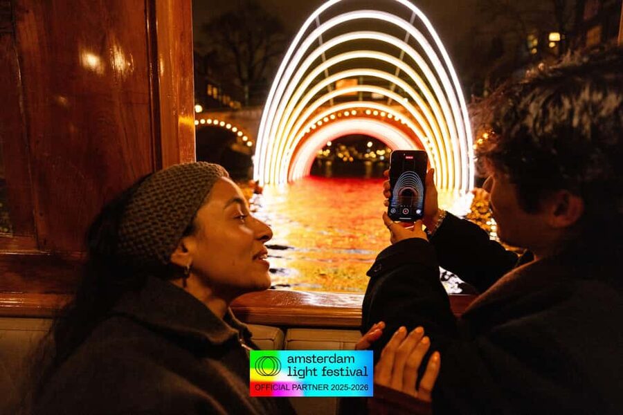 Amsterdam: Light Festival Cruise + Stroopwafel & Hot Choco - Why This Amsterdam Light Festival Cruise Feels Special at Night