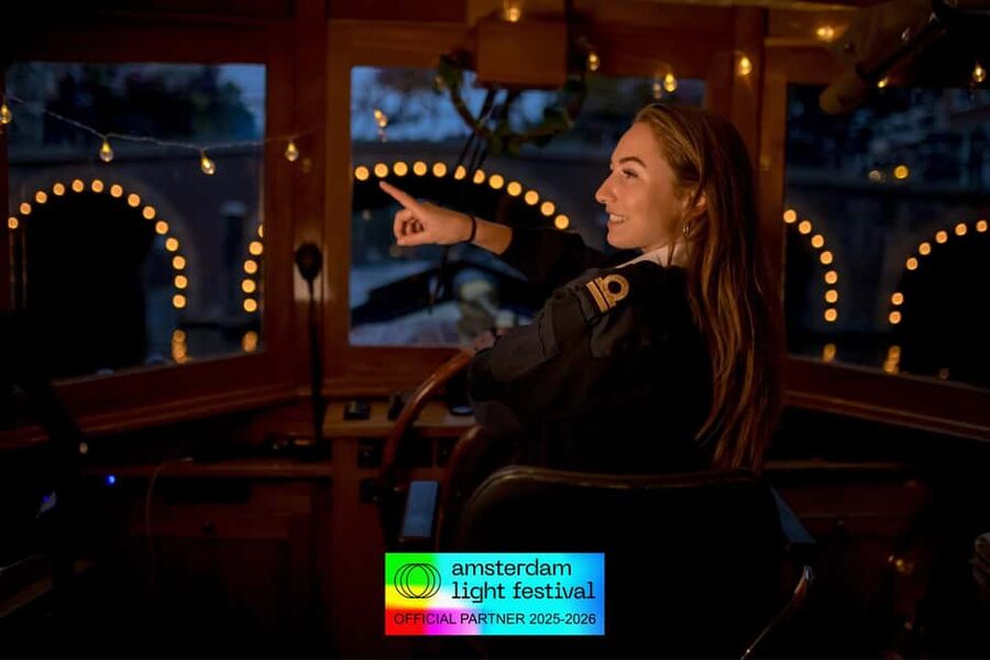 Amsterdam: Light Festival Heated Cruise + Hot Choco + Snack - Should you book this Amsterdam Light Festival cruise?