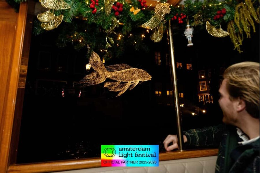 Amsterdam: Light Festival Heated Cruise + Unl Drinks & Snack - Who should book this Amsterdam Light Festival heated cruise