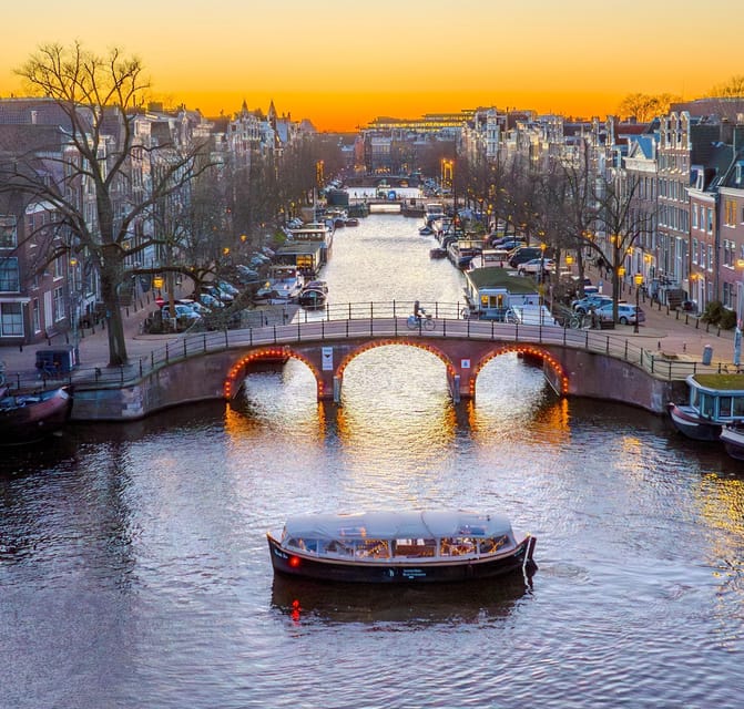 Amsterdam: Light Festival Heated Cruise & Unlimited Drinks! - Captain stories that make the Light Festival feel less random