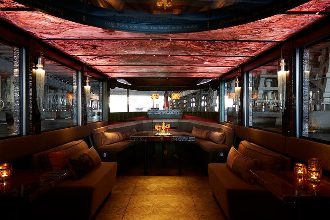 Amsterdam: Luxury Light Festival Cruise Unlimited Drinks Included - Crew stories and the value of having someone talk while you watch