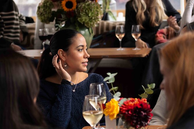 Amsterdam: Luxury Saloon Boat Cruise with Cocktails & Waffle - Price and what $18 really buys you
