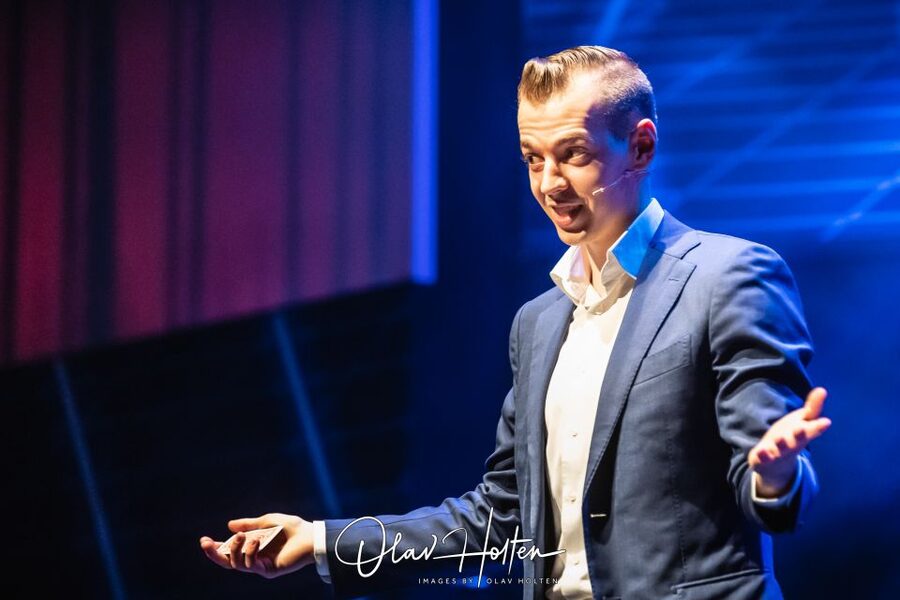 Amsterdam: Magic Show - How the 2-hour experience is paced (and why that matters)