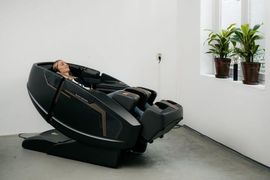 Amsterdam: Massage Session - The 3D relax capsule: what the chair experience really feels like