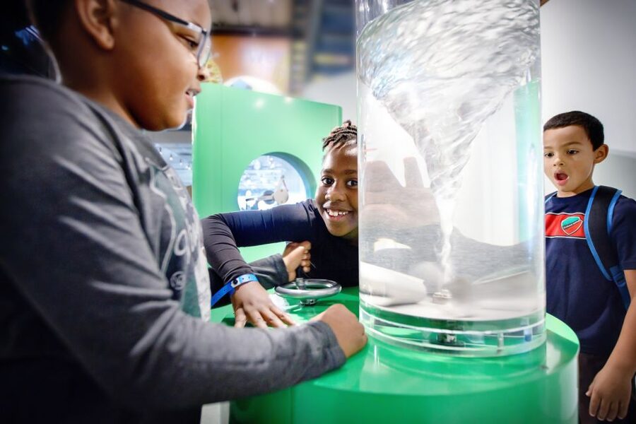 Amsterdam: NEMO Science Museum Ticket - Crowds, School Groups, and Getting the Most Out of a Busy Day