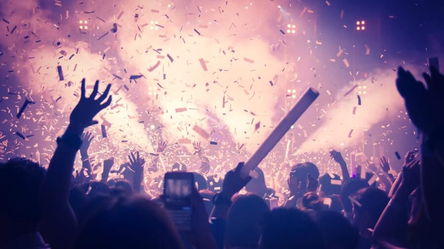 Amsterdam: Nightlife Ticket with Champagne and Cruise - Champagne and the Venue Timing Reality