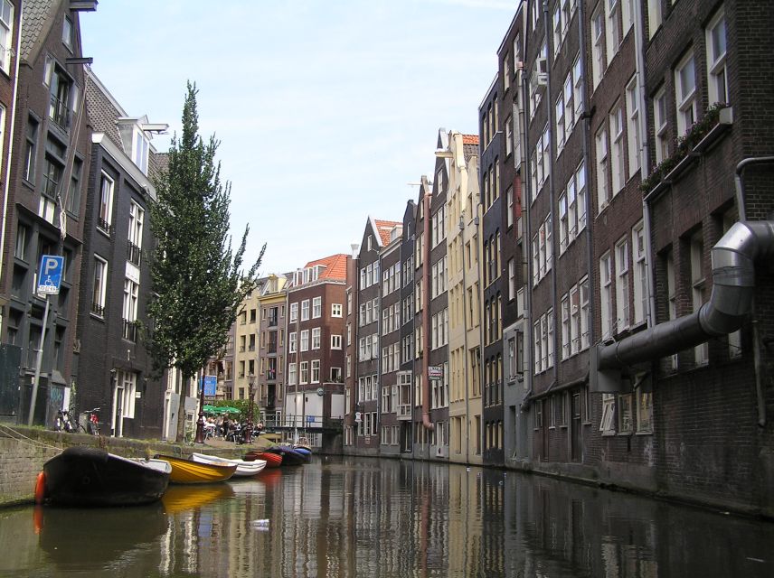 Amsterdam Old City Private Walking Tour - Chinatown and Nieuwmarkt: history meets modern city life