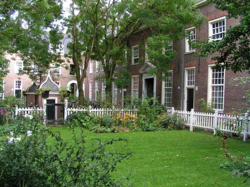 Amsterdam Old City Private Walking Tour - Red Light District time: what you should expect