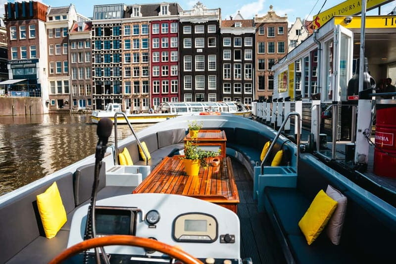 Amsterdam: Open Boat Canal Cruise (with Free Spritz Option) - Comfort in March to October, and how to dress for open air