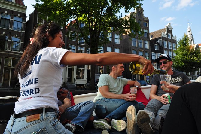 Amsterdam Open Boat Cruise in Old City Center with Live Guide - The live guide in practice: what to listen for